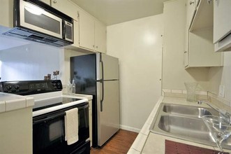 Atrium Court South of the Boulevard in Woodland Hills, CA - Building Photo - Interior Photo