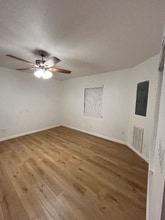 1388 Hartsdale Dr in Dallas, TX - Building Photo - Building Photo