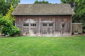 5 Anthony Ln in Quogue, NY - Foto de edificio - Building Photo