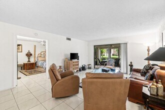 10203 Mangrove Dr in Boynton Beach, FL - Building Photo - Building Photo