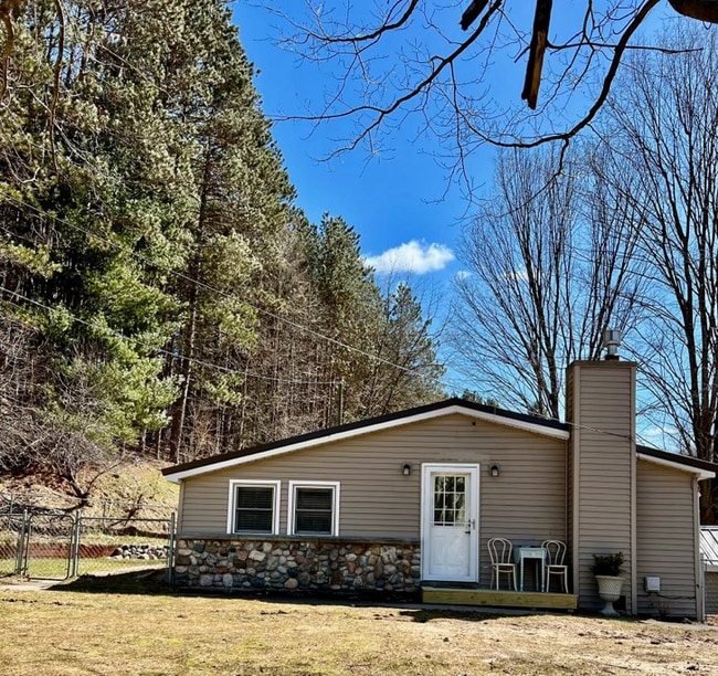 property at 5128 Cedar Valley Rd