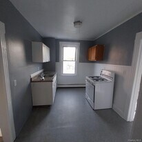 40 Harts Ave in Roosevelt, NY - Building Photo