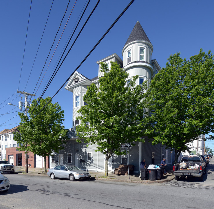 393-397 N Front St in New Bedford, MA - Building Photo