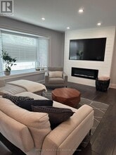 6062 Paddle Rd in Mississauga, ON - Building Photo - Building Photo