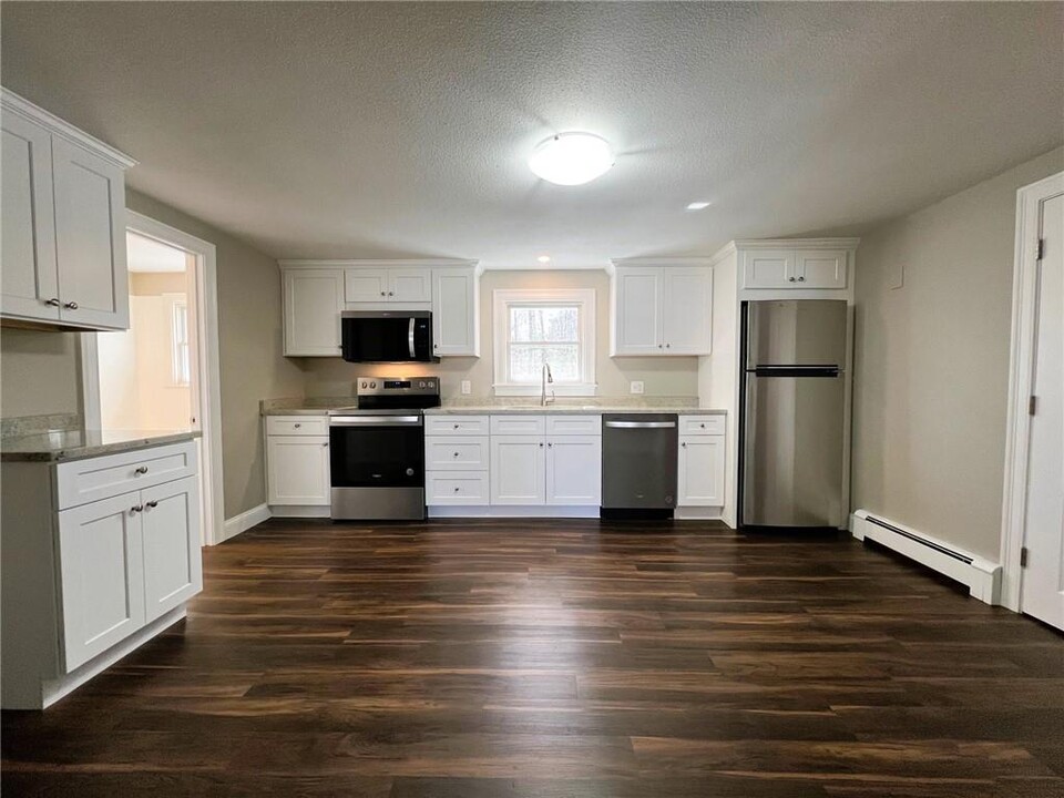 381 Privilege St in Woonsocket, RI - Building Photo