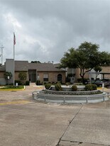 260 El Dorado Blvd in Webster, TX - Building Photo