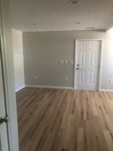 210 Rhodes St in Hendersonville, NC - Building Photo - Building Photo