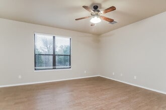 20638 Creek River in San Antonio, TX - Building Photo - Building Photo