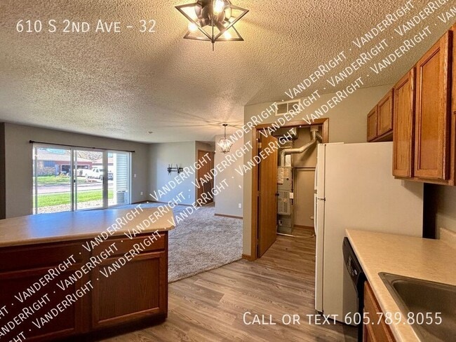 property at 610 S 2nd Ave