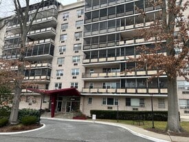 80 Cartright St in Bridgeport, CT - Building Photo