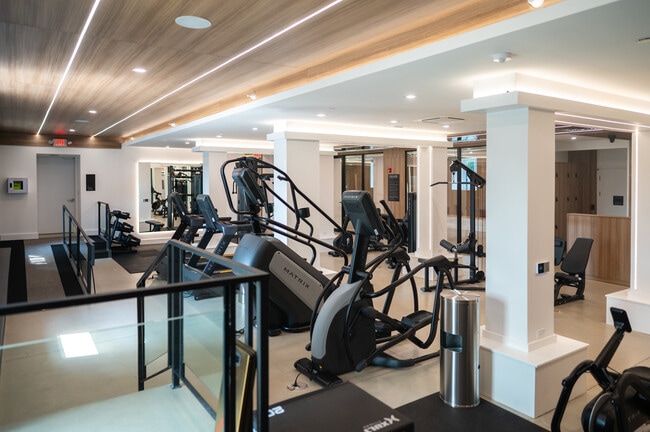 The Roe at Manayunk Apartments and Townhomes in Philadelphia, PA - Foto de edificio - Building Photo