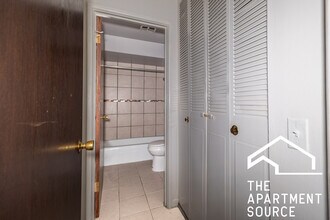 5820 N Sheridan Rd in Chicago, IL - Building Photo - Building Photo