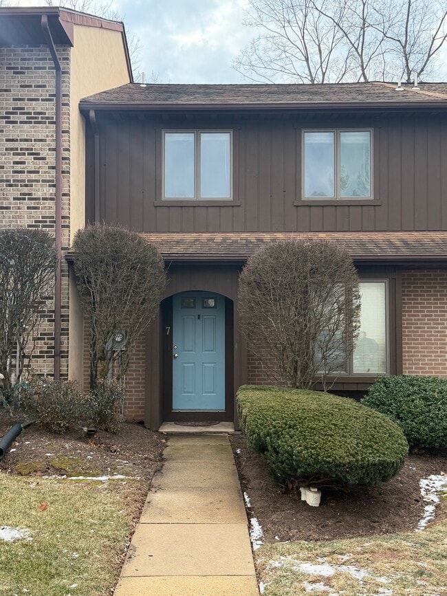 7 Lenape Ln in Douglassville, PA - Building Photo - Building Photo