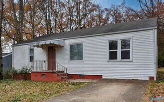 2502 Hill St NW in Huntsville, AL - Building Photo