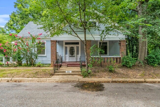 property at 625 8th St N