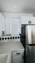 2385 NW 11th St in Miami, FL - Building Photo - Building Photo