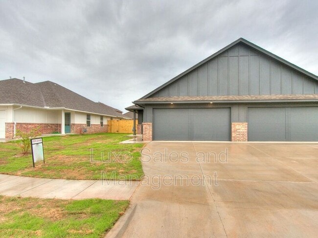 10526 Utica Dr in Oklahoma City, OK - Building Photo - Building Photo