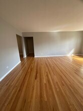 7435 N Ridge Blvd in Chicago, IL - Building Photo - Building Photo