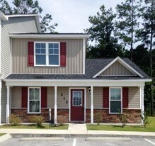 212 Caldwell Loop in Jacksonville, NC - Building Photo