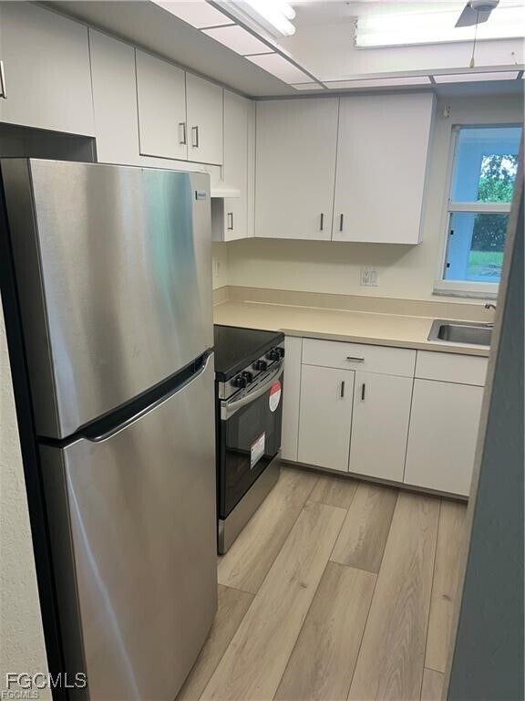 property at 2123 SE 8th St