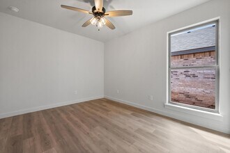 2025 Cottonwood Ave in Wolfforth, TX - Foto de edificio - Building Photo