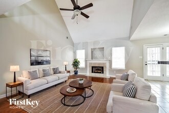 6706 Einat Cove in Memphis, TN - Foto de edificio - Building Photo