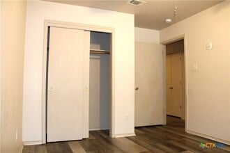 415 E 4th Ave in Belton, TX - Foto de edificio - Building Photo