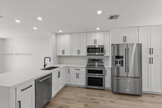 3737 Alcantara Ave in Doral, FL - Building Photo - Building Photo