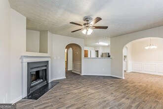 7581 Crimson Ct in Jonesboro, GA - Building Photo - Building Photo