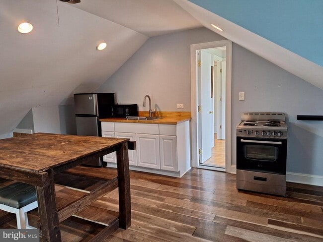 9078 Knoll Run Ln in Marshall, VA - Building Photo - Building Photo