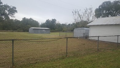 4404 TX-159 in La Grange, TX - Building Photo - Building Photo