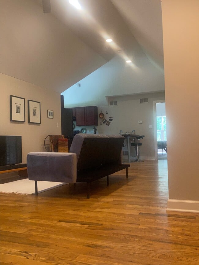 5107 Timber Ln Apartments and Nearby Woodstock Apartments For Rent