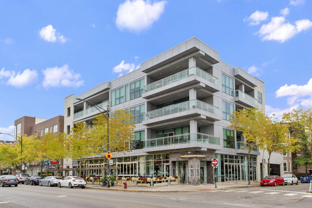 1846 W Division Apartments in Chicago, IL - Building Photo