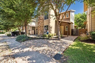908 Freewater Ln in Austin, TX - Building Photo - Building Photo