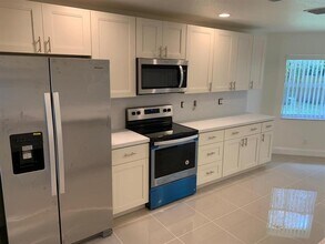 2282 SW Natema Rd in Port St. Lucie, FL - Building Photo - Building Photo