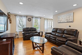 24 Loring Ave in Boxborough, MA - Building Photo - Building Photo
