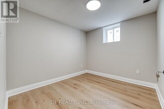 27 Bill Guy Dr in Georgina, ON - Building Photo - Building Photo