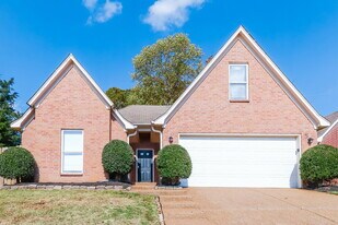 5714 Pecan Trce in Memphis, TN - Building Photo