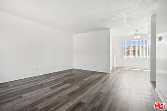 14108 Doty Ave in Hawthorne, CA - Building Photo - Building Photo