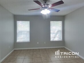 3134 Wavering Ln in Middleburg, FL - Building Photo - Building Photo
