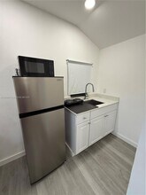 1511 NW 45th St in Miami, FL - Building Photo - Building Photo