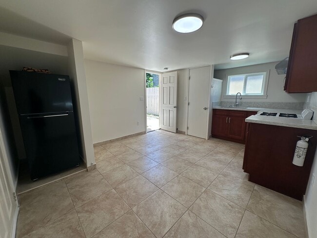 property at 1717 Kewalo St
