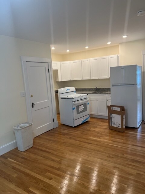 24 Brook Rd in Quincy, MA - Building Photo - Building Photo