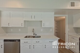 3316 Forest Creek Dr in Fort Worth, TX - Foto de edificio - Building Photo