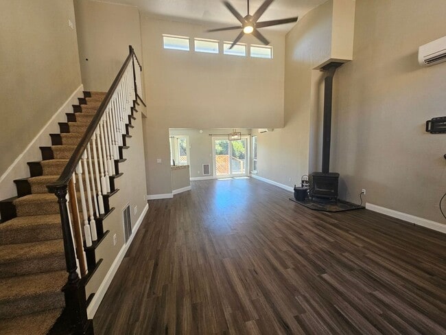 19055 Ravenhill Rd in Hidden Valley Lake, CA - Building Photo - Building Photo