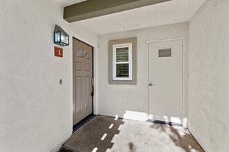 1 Brisa Del Lago in Rancho Santa Margarita, CA - Building Photo - Building Photo