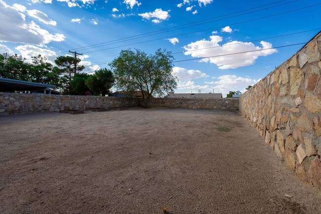 12113 St Jude Ave in El Paso, TX - Building Photo - Building Photo