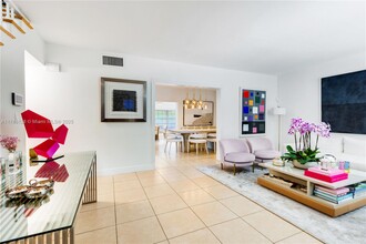 427 Garlenda Ave in Coral Gables, FL - Building Photo - Building Photo