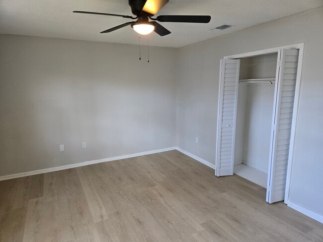 property at 313 Oxford Ct
