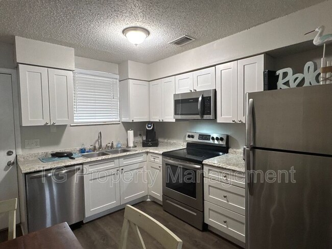 property at 2121 Gordon Ave